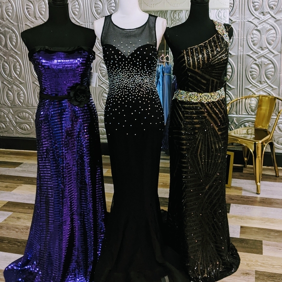 LAST CHANCE Black Sequin Design w/ Beading Dress - Picture 4 of 4